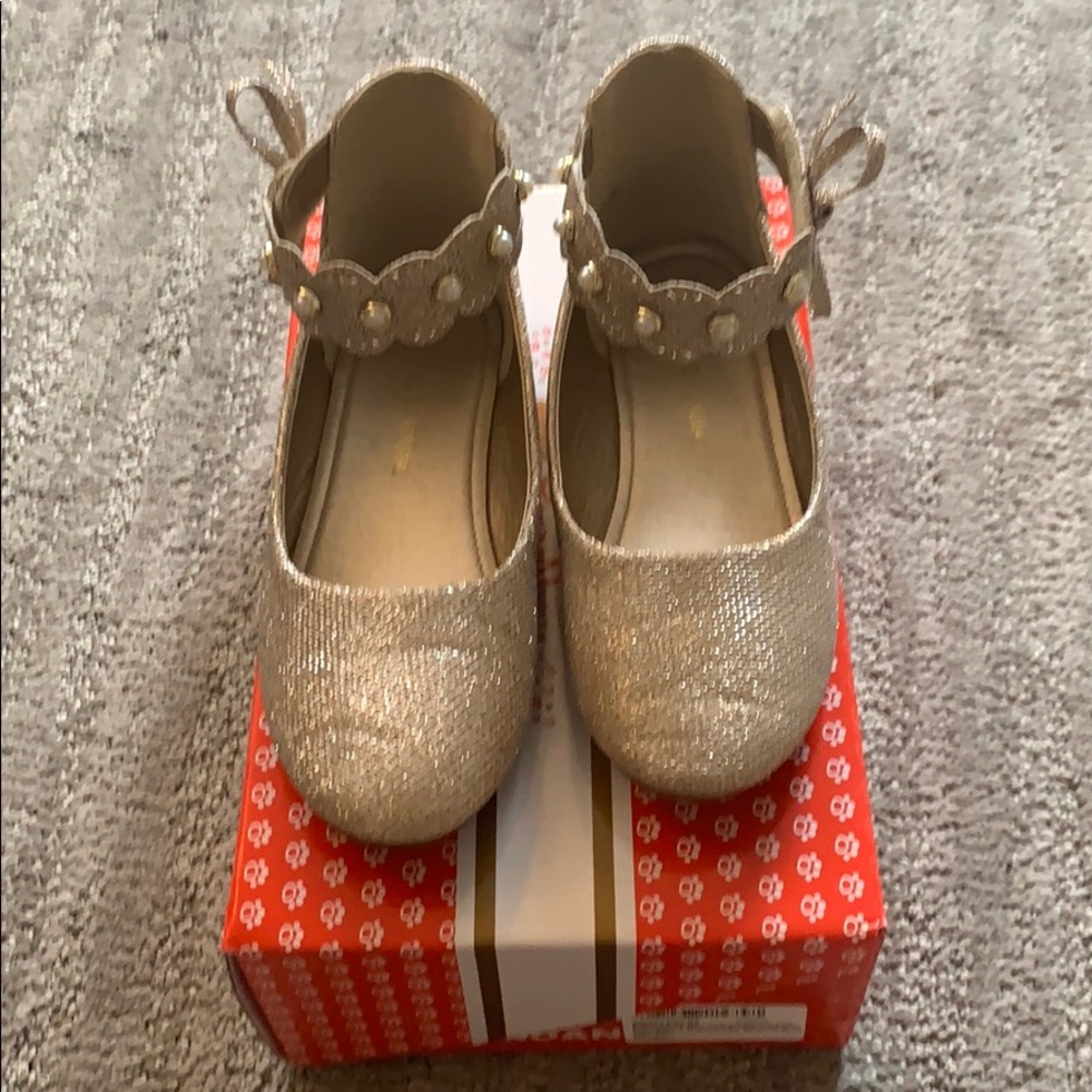 Girls size 12 gold glitter shoes